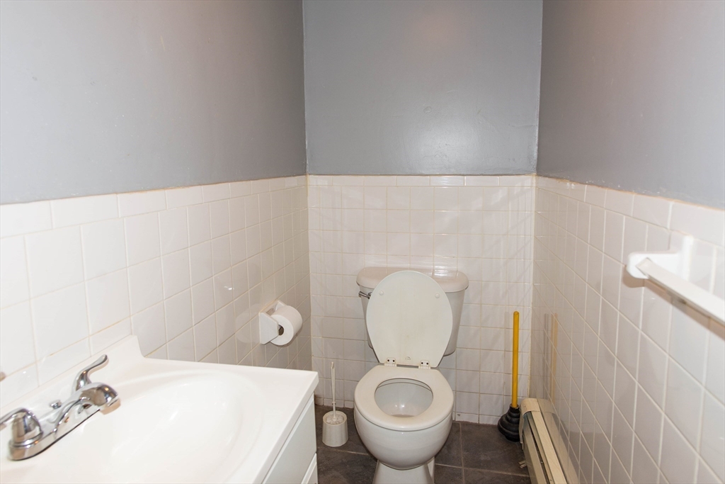 68 Hammond Street Boston, MA 02120 - Photo 19 of 25