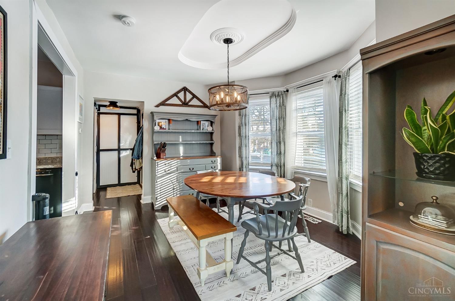 2102 Sutton Road Cincinnati, OH 45230 - Photo 7 of 35 Gallery Image 7