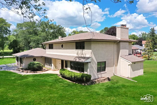 $1,174,900 | 124 East Monterey Avenue, Schaumburg, IL 60193