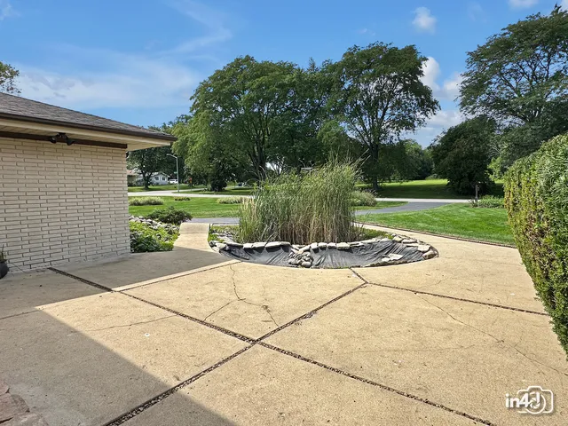 $1,174,900 | 124 East Monterey Avenue, Schaumburg, IL 60193