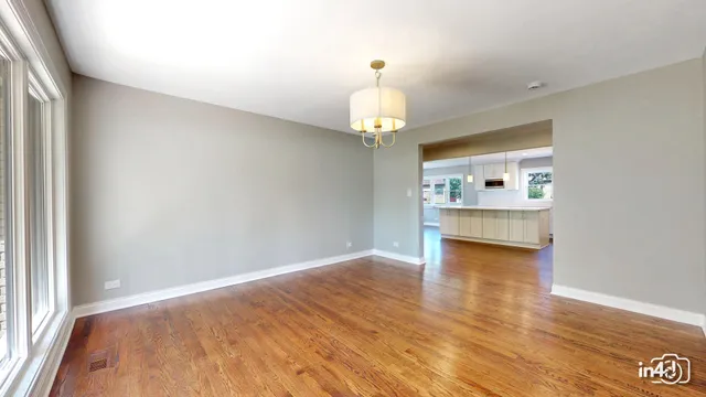 $1,174,900 | 124 East Monterey Avenue, Schaumburg, IL 60193