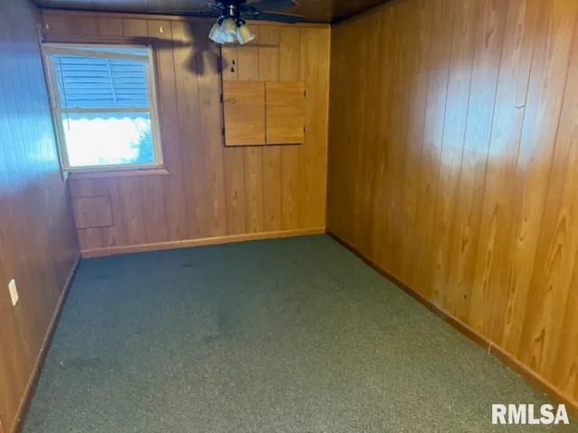 $49,900 | 239 South Elm Street, East Peoria, IL 61611