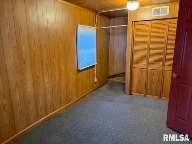 $49,900 | 239 South Elm Street, East Peoria, IL 61611