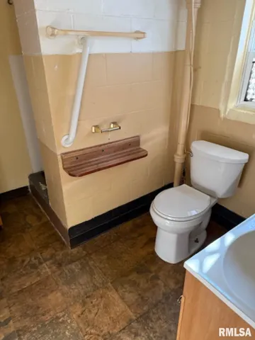 $49,900 | 239 South Elm Street, East Peoria, IL 61611