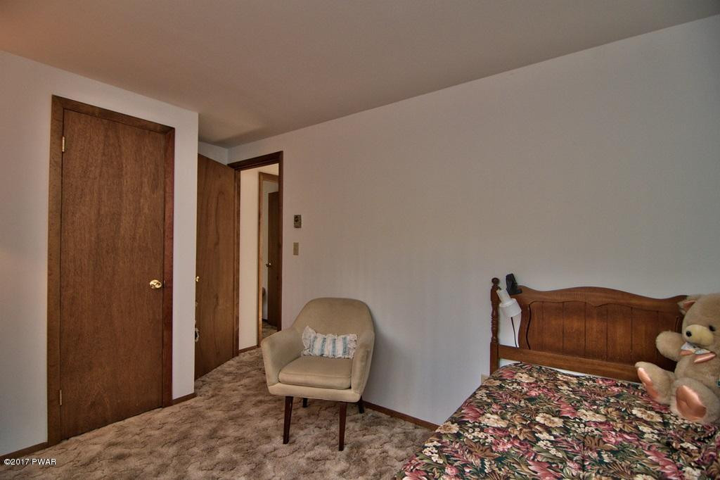 2801 Rockway Road Lake Ariel, PA 18436 - Photo 15 of 57