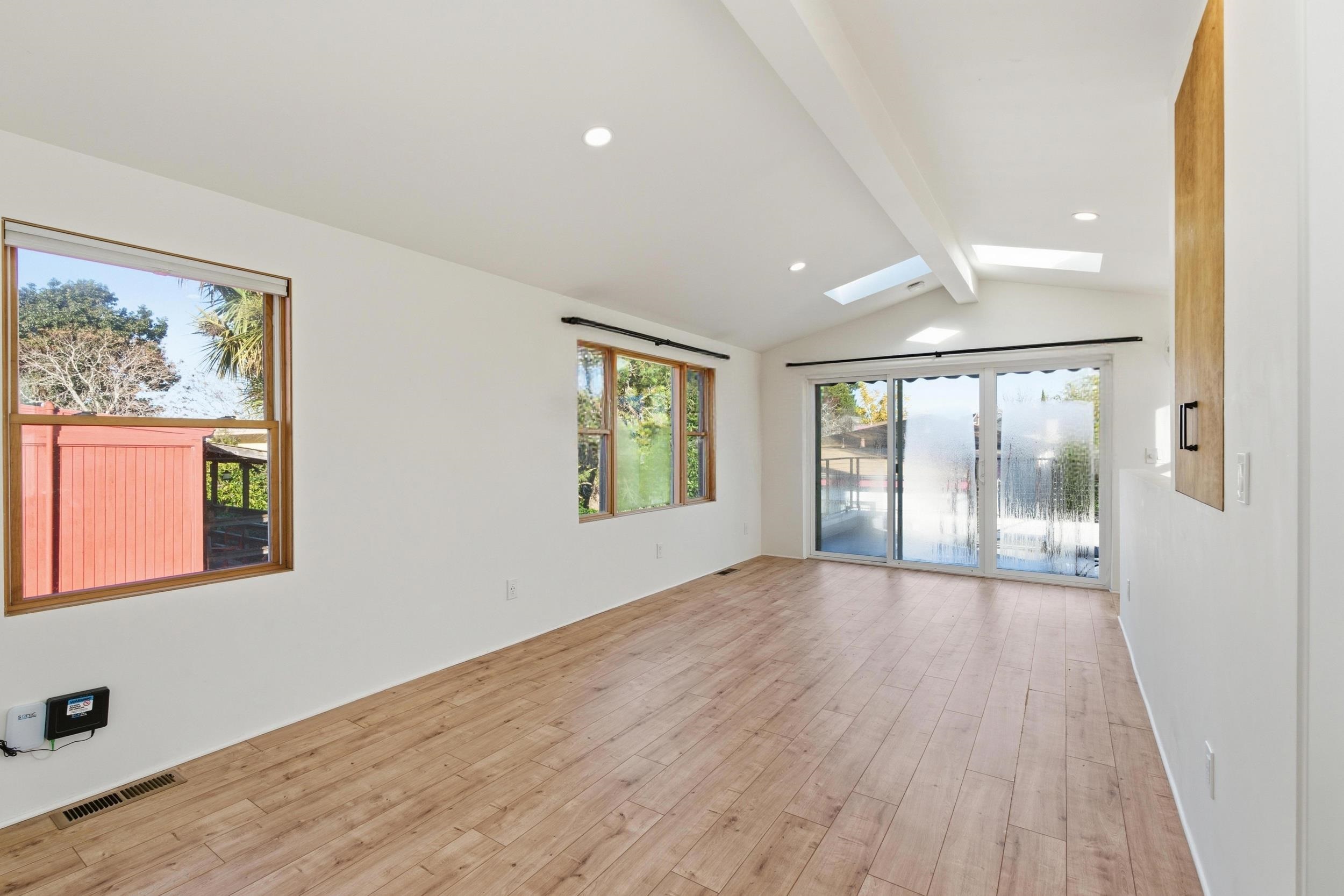 820 46th Street Oakland, CA 94608 - Photo 8 of 34