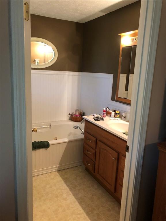 6700 West Jones Road Muncie, IN 47302 - Photo 9 of 12 Gallery Image 9