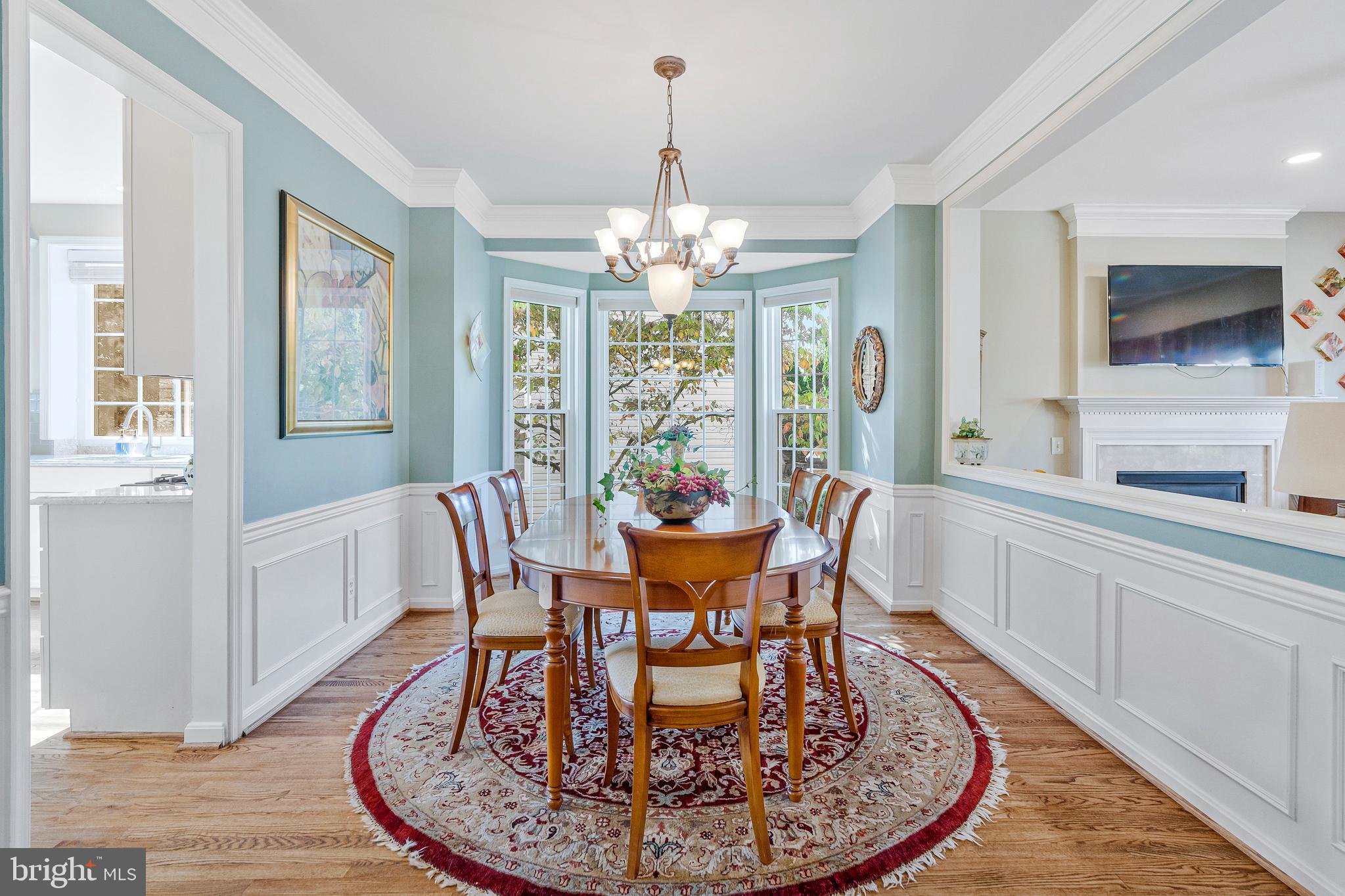 12492 Fox View Way Reston, VA 20191 - Photo 10 of 44 Dining Room