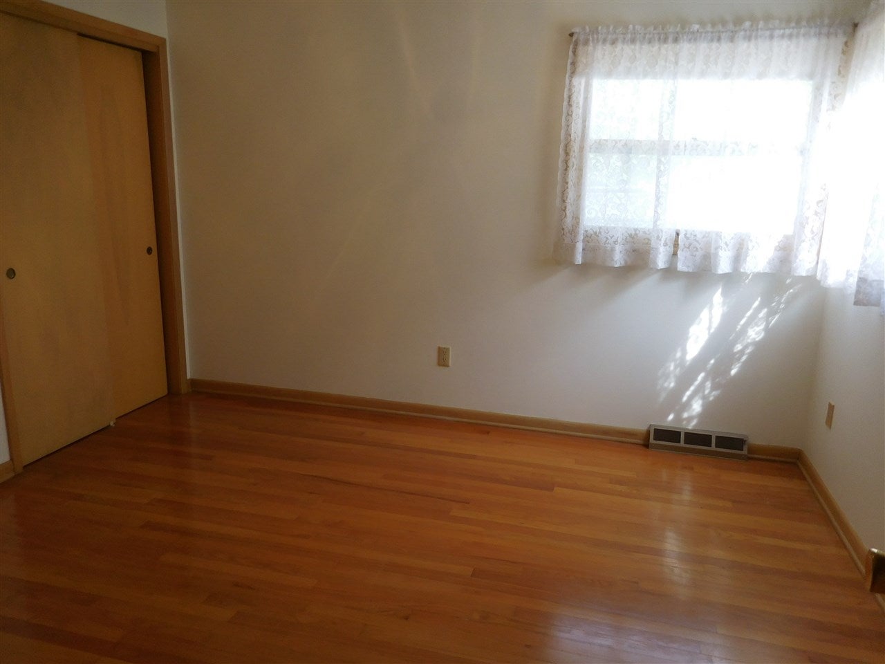 700 Main Street Hills, IA 52235 - Photo 5 of 21 Gallery Image 5