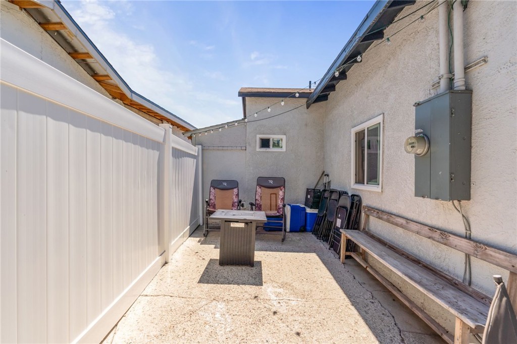 411 South Hewes Street Orange, CA 92869 - Photo 26 of 37 a living room with furniture