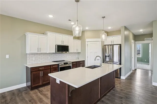 $390,000 | 1219 West Adam Court, Ottawa, KS 66067