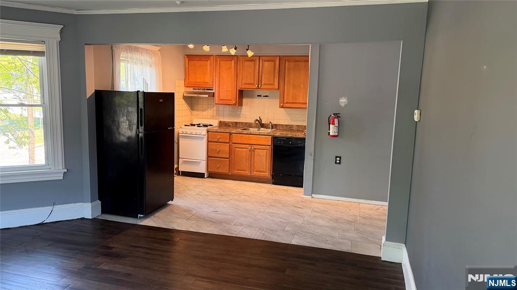 20 Maple Avenue Springfield, NJ 07081 - Photo 17 of 31