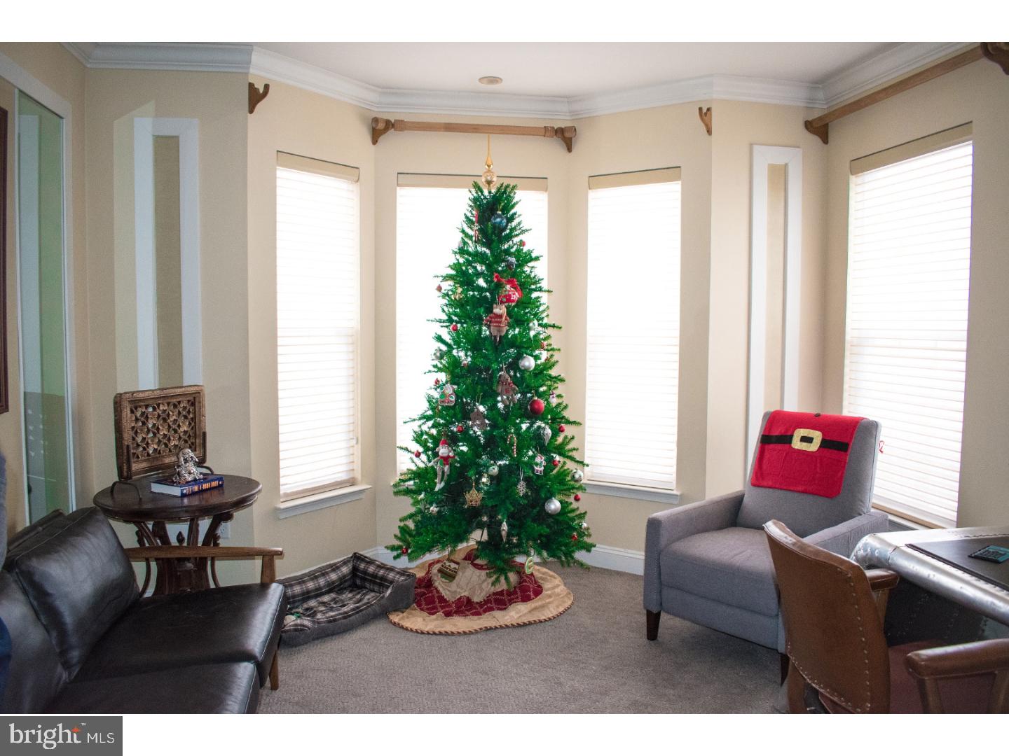 109 Castleton Road Riverside, NJ 08075 - Photo 10 of 23 Living Room