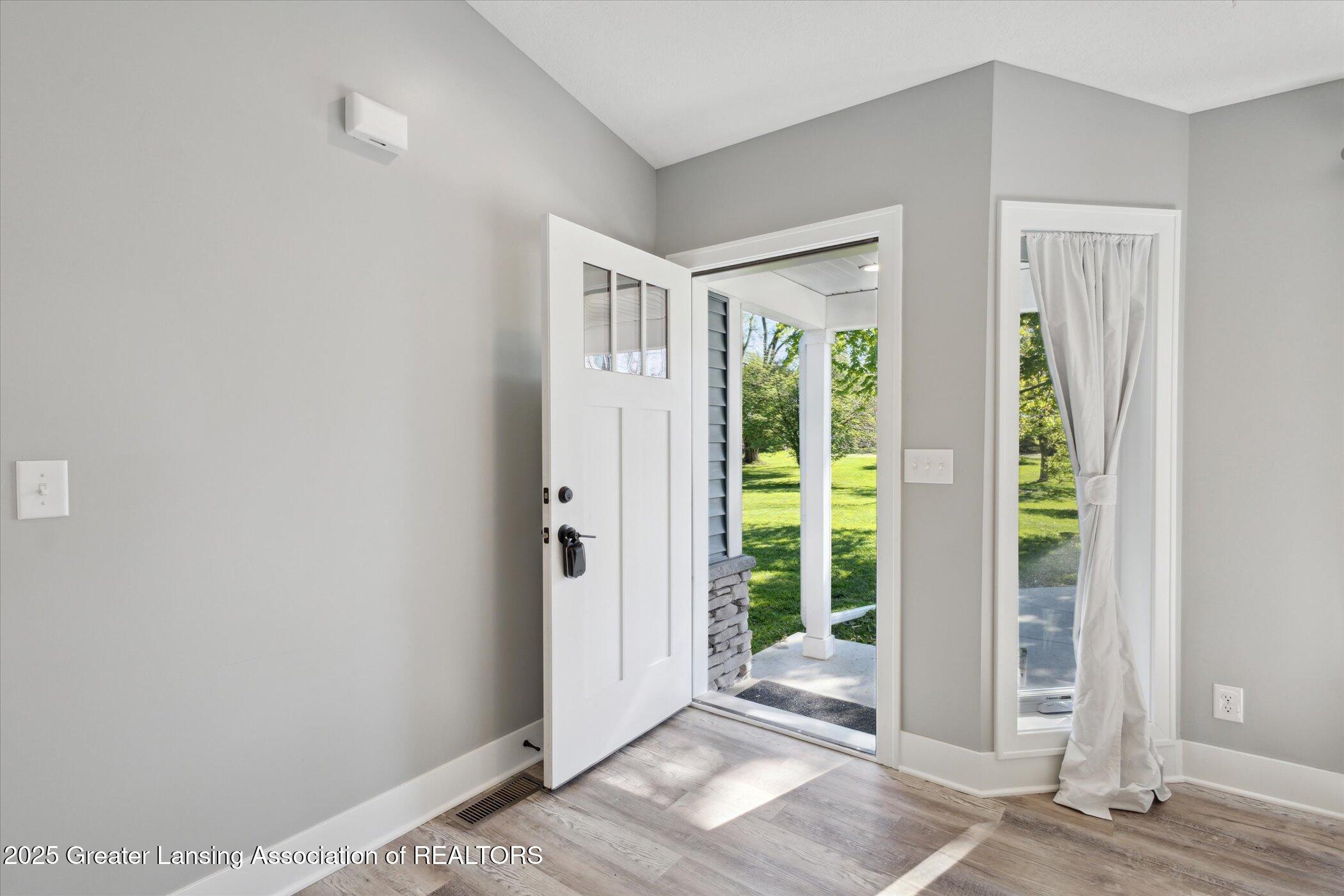 15426 South Lowell Road Lansing, MI 48906 - Photo 5 of 42 06-15426-S-Lowell-Rd-Lansing-MI-48906-Wi