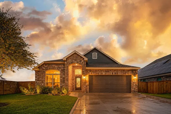 $300,000 | 5318 Madeline Grace Drive, Brookshire, TX 77423