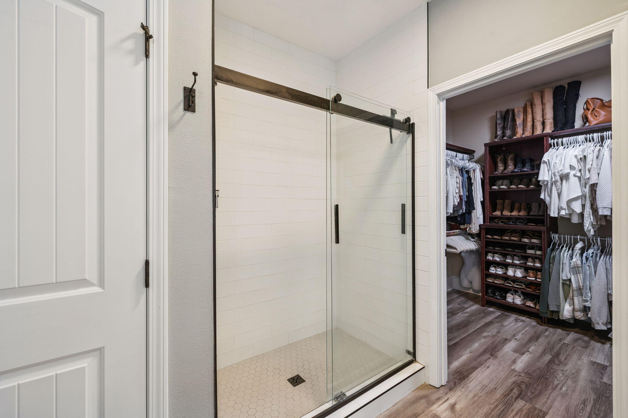 134 Mussett Bayou Court Santa Rosa Beach, FL 32459 - Photo 22 of 41 a bathroom with a shower
