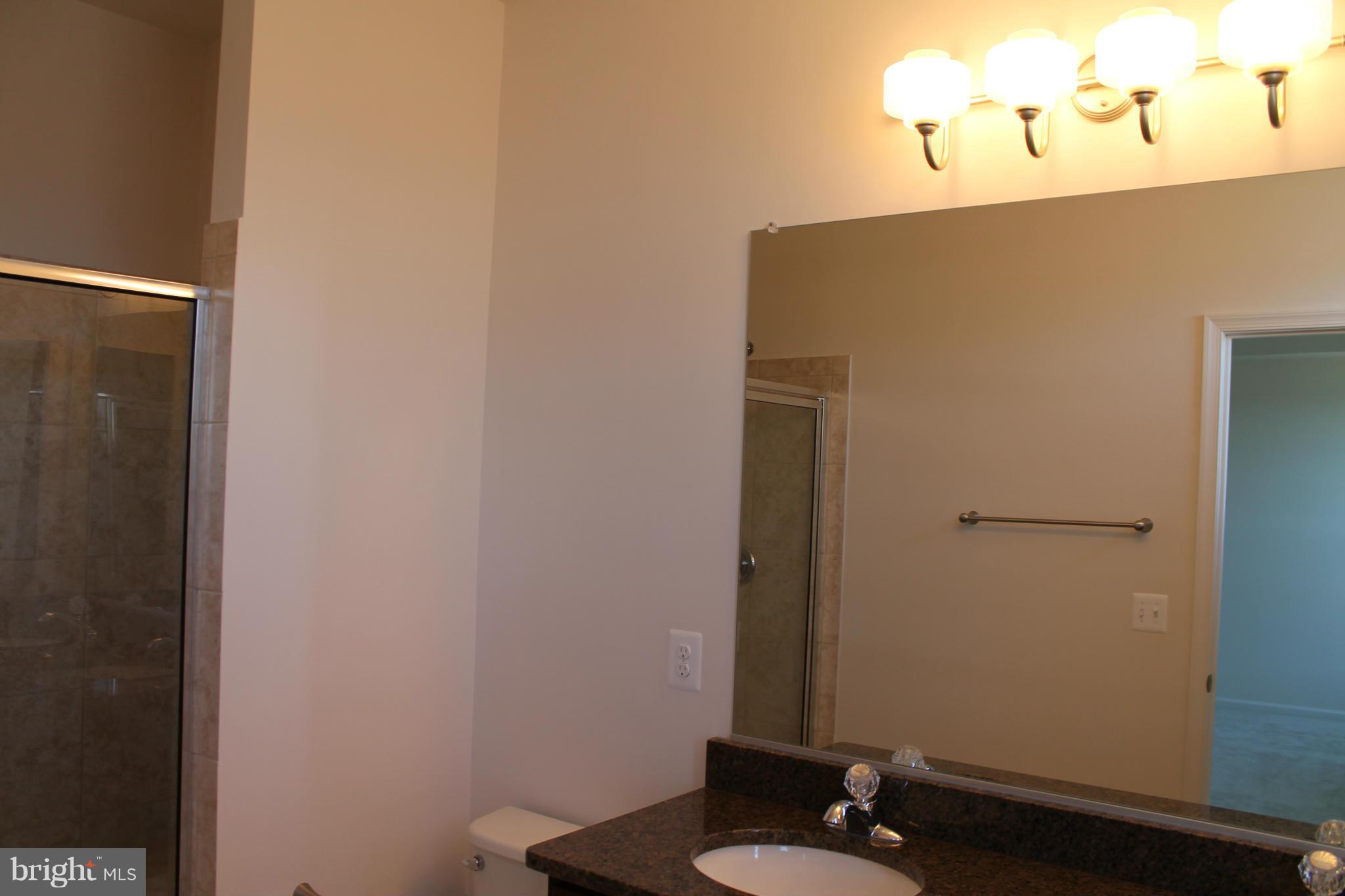 22017 Millwick Terrace Ashburn, VA 20148 - Photo 6 of 19 Bath (Master)