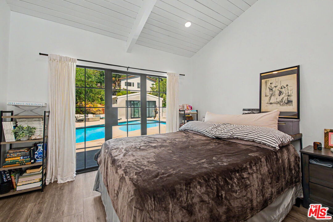 13019 Sky Valley Road Los Angeles, CA 90049 - Photo 33 of 49