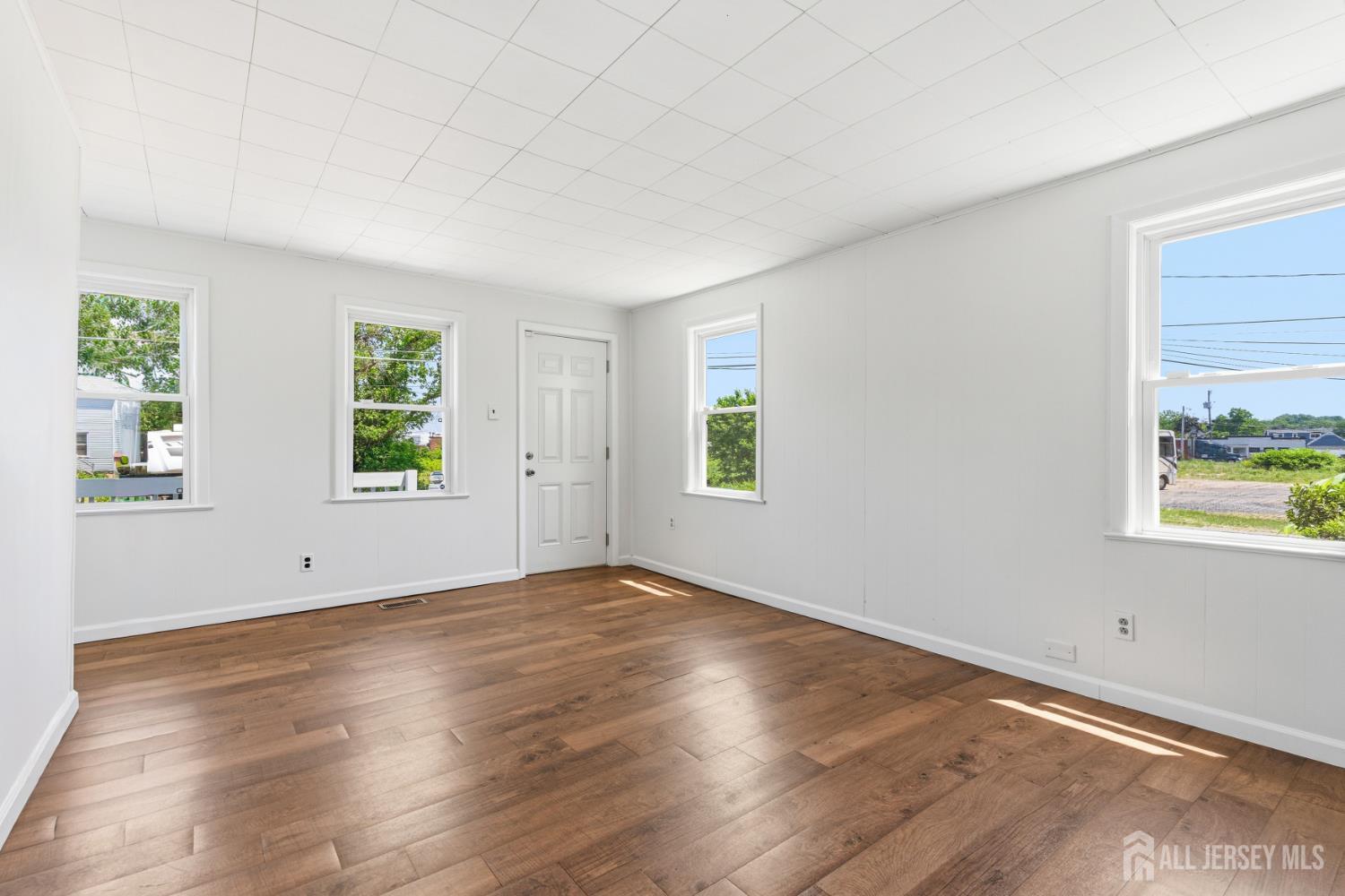 39 Kearney Road Sayreville, NJ 08879 - Photo 12 of 40