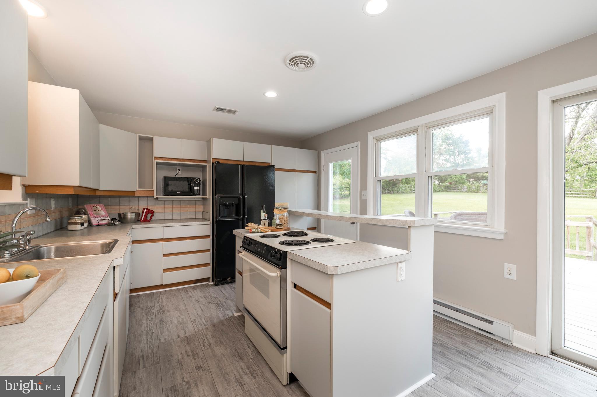 2709 Ridge Road Elverson, PA 19520 - Photo 15 of 41 Kitchen