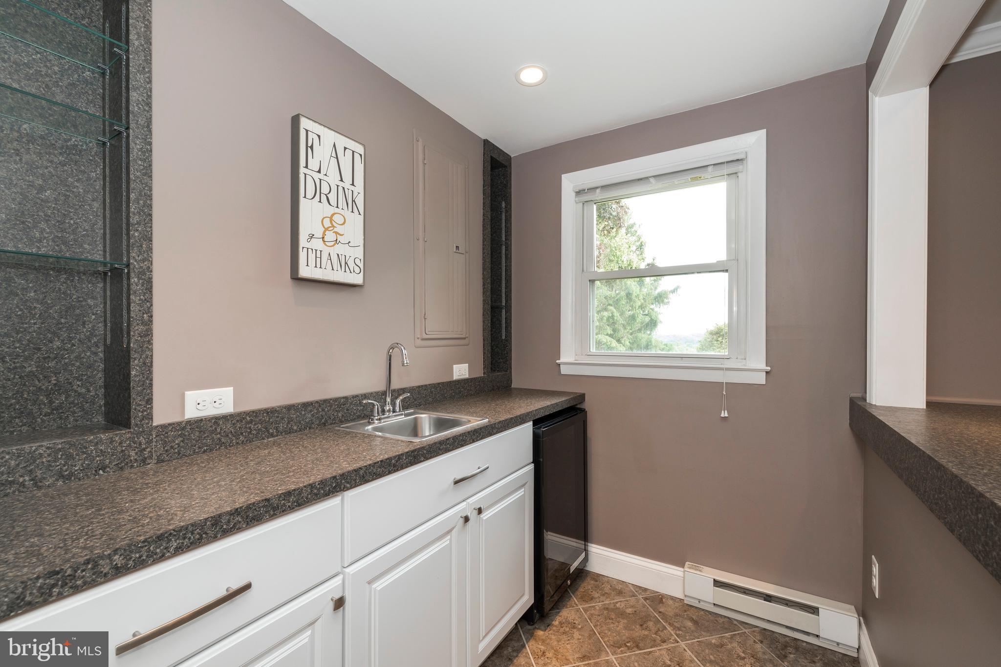 2709 Ridge Road Elverson, PA 19520 - Photo 30 of 41 Wet bar area
