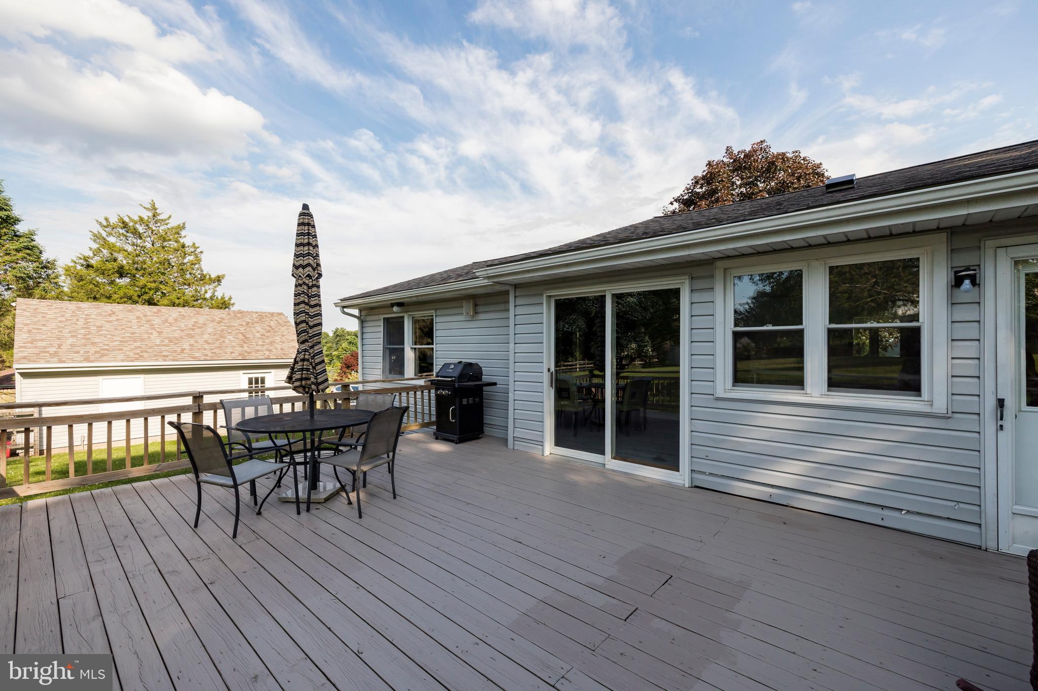 2709 Ridge Road Elverson, PA 19520 - Photo 36 of 41 Rear deck