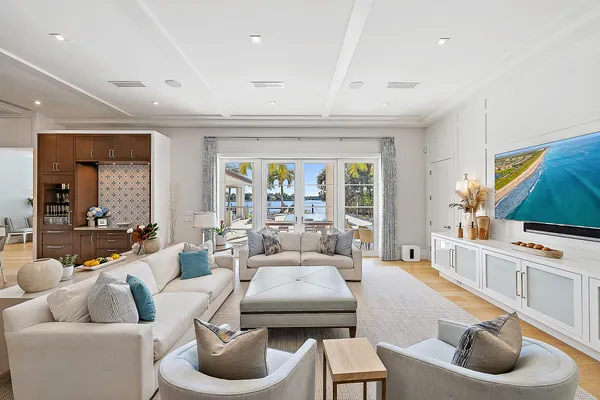 $12,750,000 | 19651 North Riverside Drive, Jupiter, FL 33469