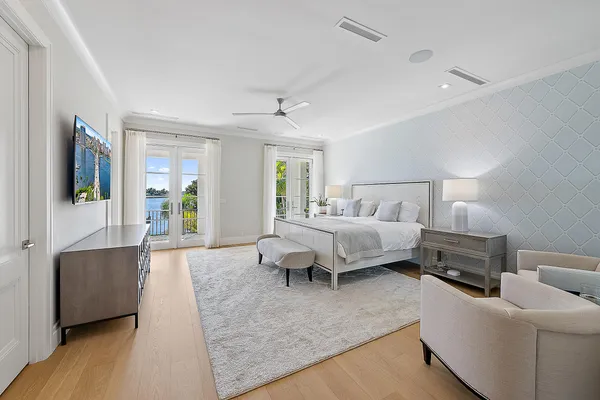 $12,750,000 | 19651 North Riverside Drive, Jupiter, FL 33469