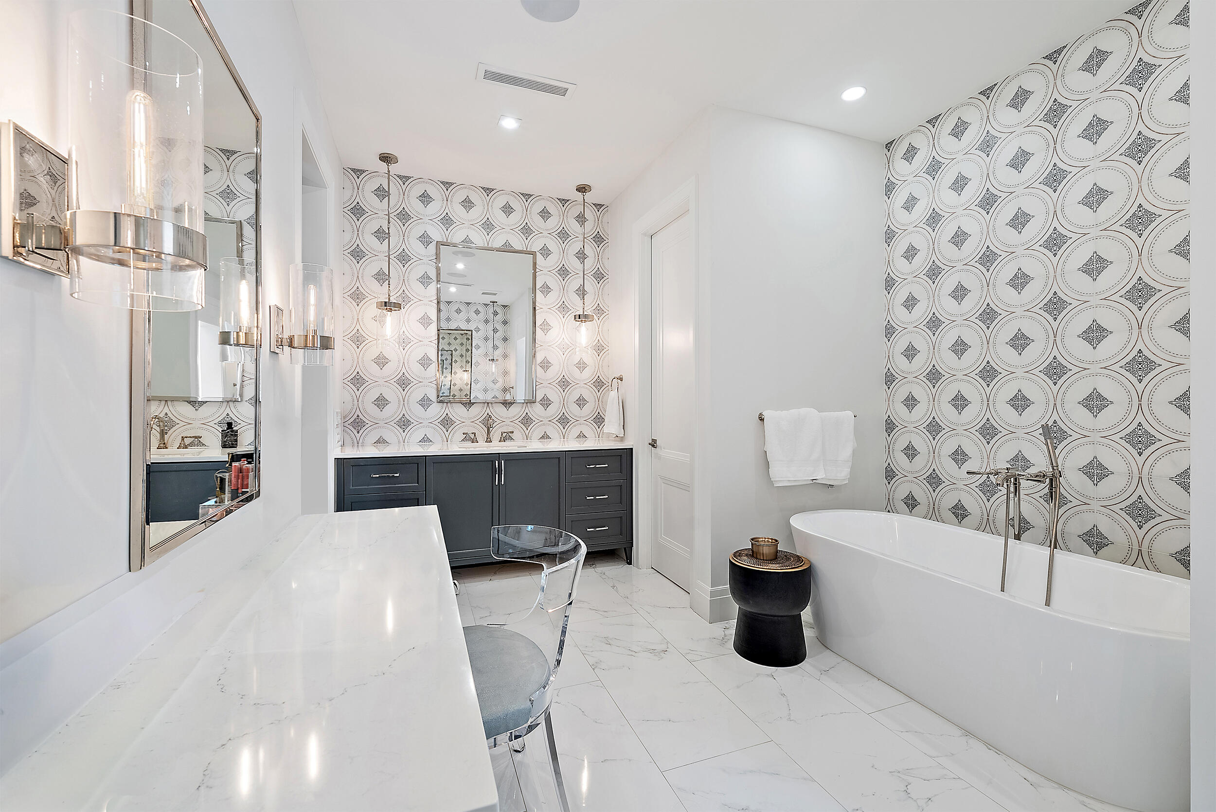 19651 North Riverside Drive Jupiter, FL 33469 - Photo 16 of 37 Primary Bath