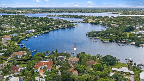 $12,750,000 | 19651 North Riverside Drive, Jupiter, FL 33469