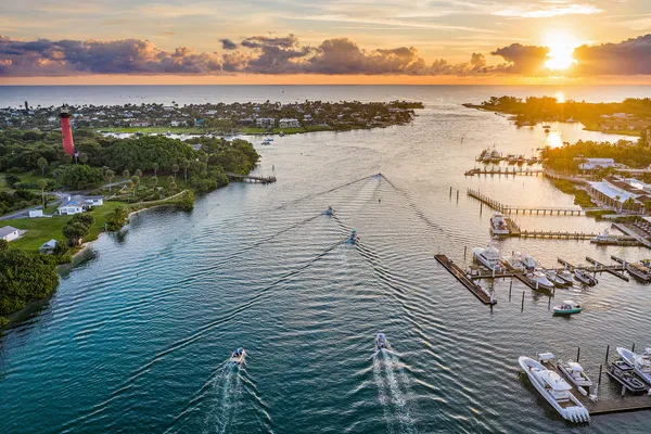 $12,750,000 | 19651 North Riverside Drive, Jupiter, FL 33469