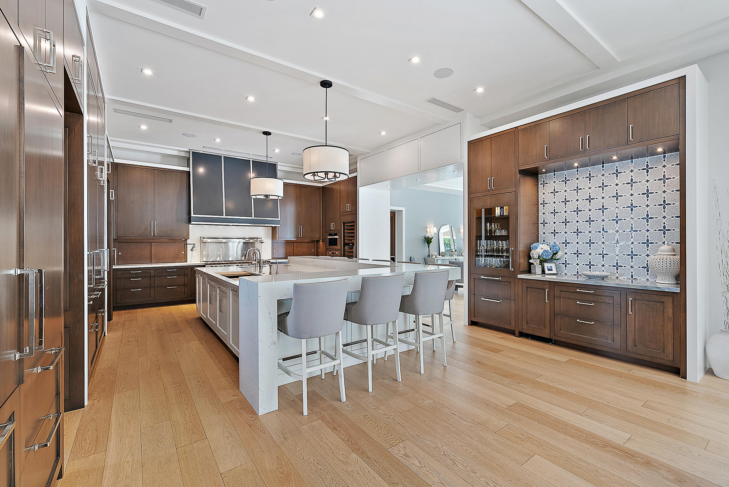 19651 North Riverside Drive Jupiter, FL 33469 - Photo 9 of 37 Kitchen