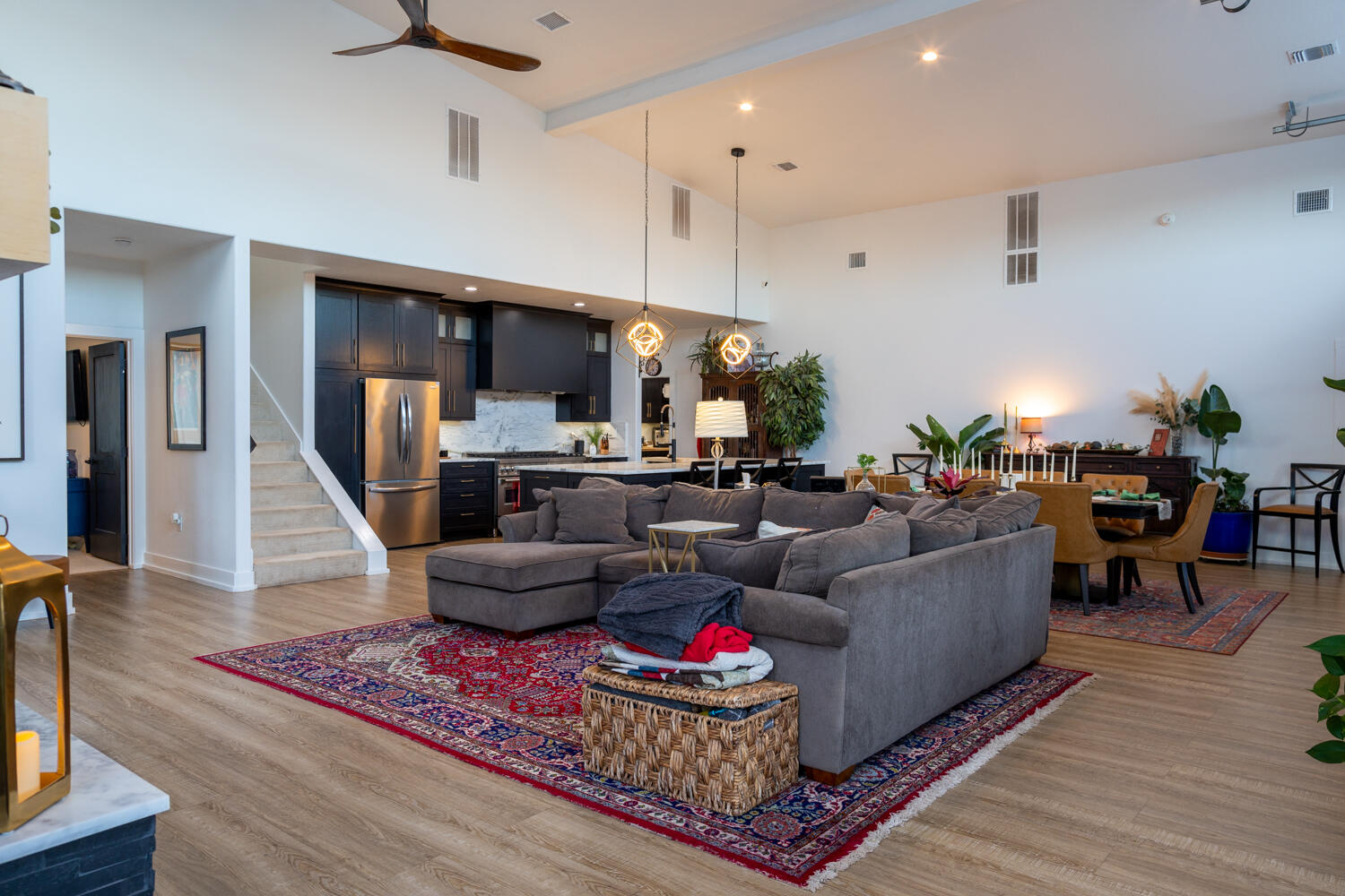 563 Comanche Drive Lubbock, TX 79404 - Photo 4 of 31 Living Room