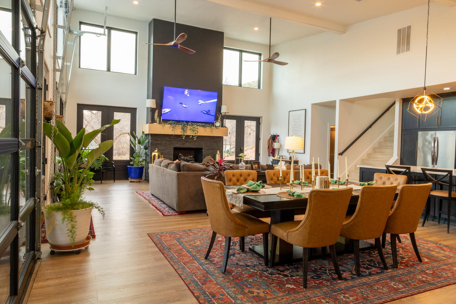 563 Comanche Drive Lubbock, TX 79404 - Photo 5 of 31 Living Room/Dining