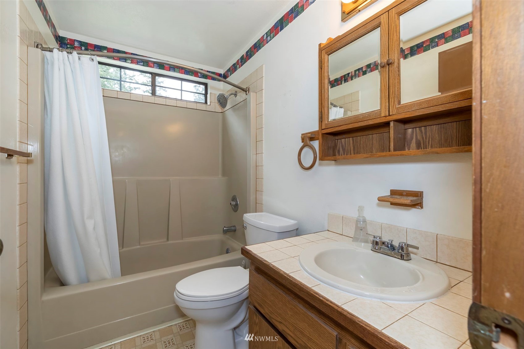 4705 Banner Road Southeast Port Orchard, WA 98366 - Photo 14 of 37 Gallery Image 14