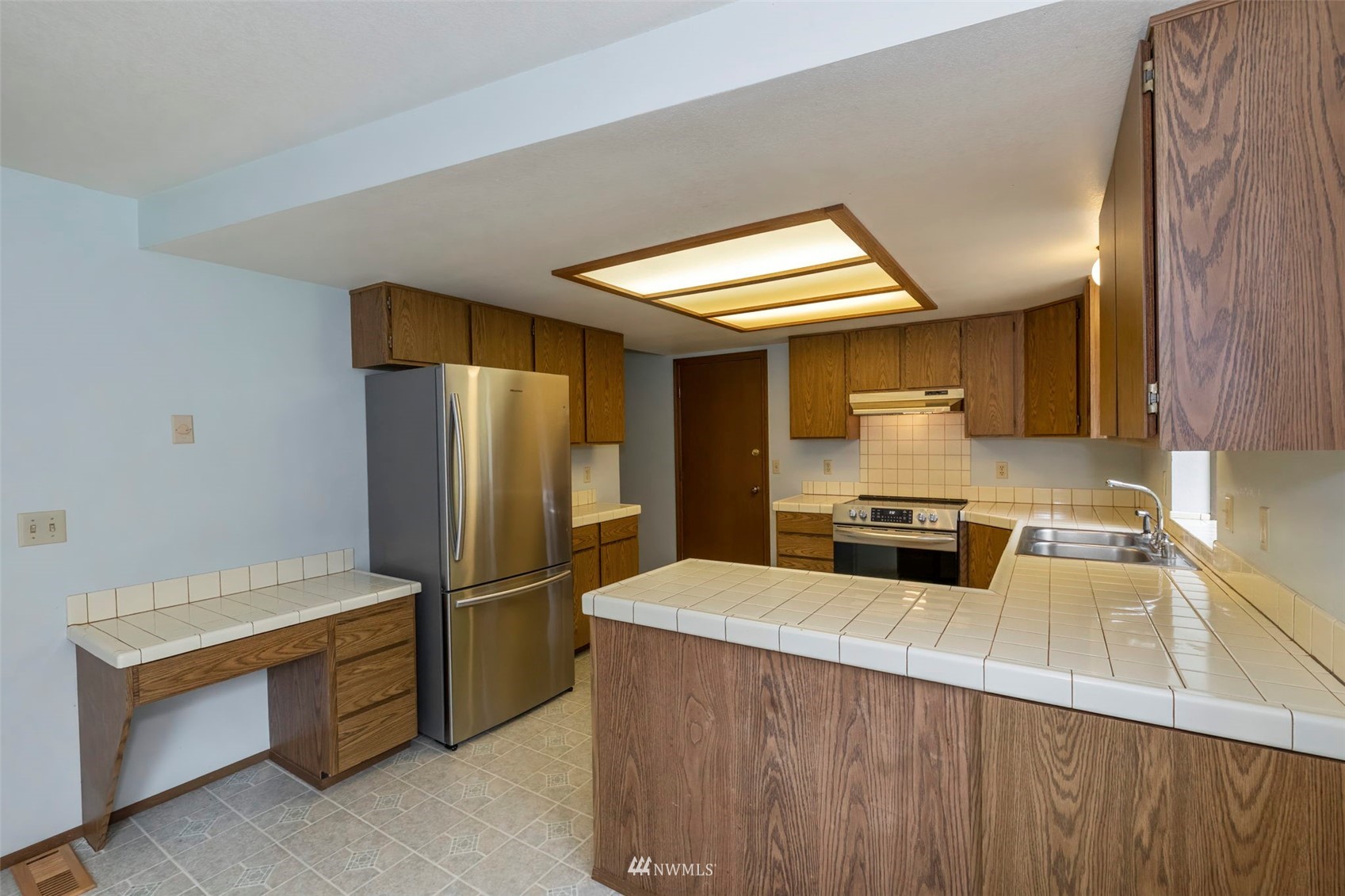 4705 Banner Road Southeast Port Orchard, WA 98366 - Photo 7 of 37 Gallery Image 7