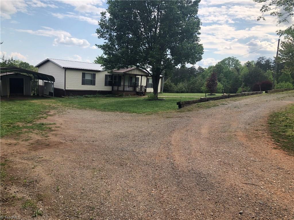 1071 Jackson Road Westfield, NC 27053 - Photo 16 of 19 Circle Drive way