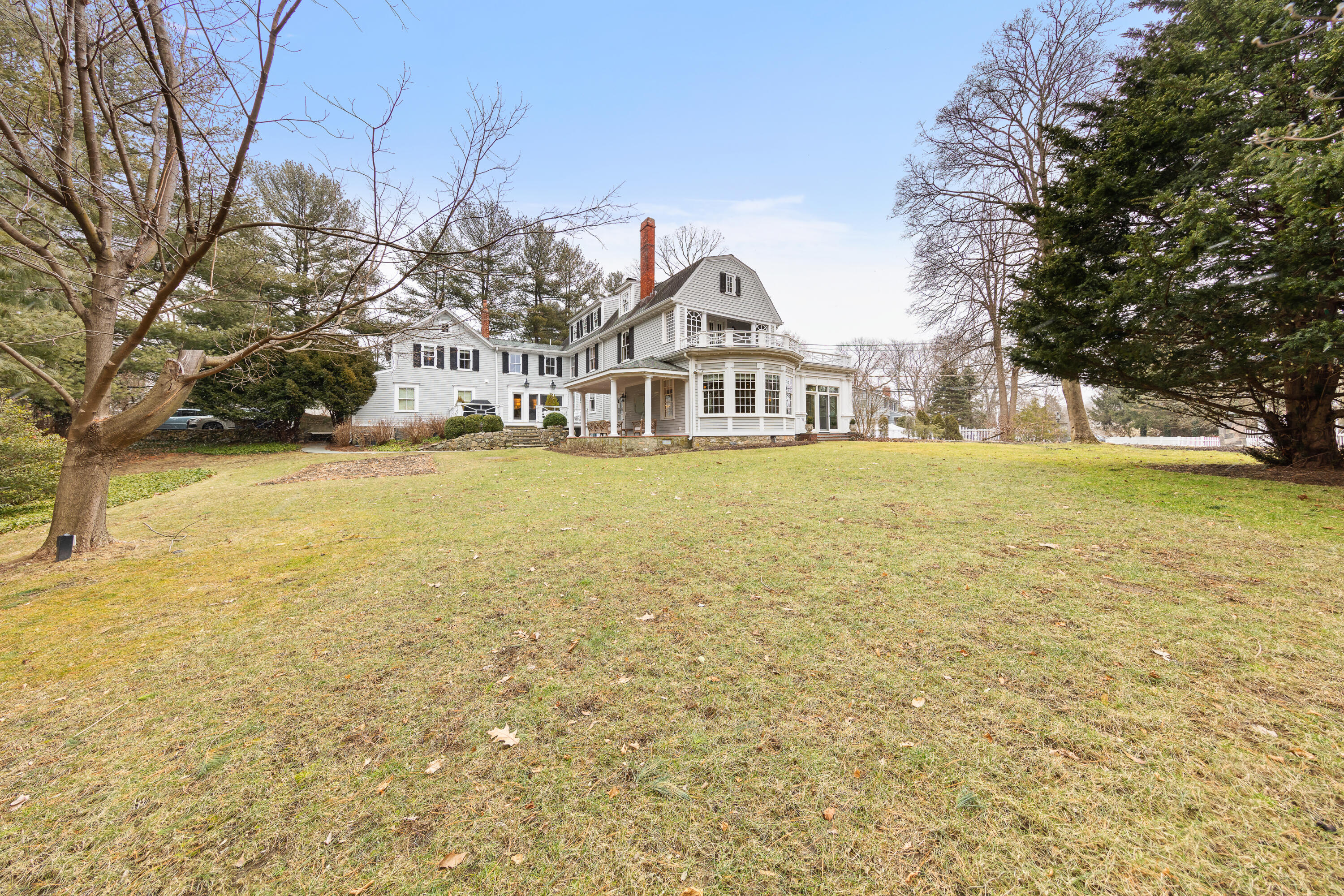 5 Middlesex Road Darien, CT 06820 - Photo 8 of 57 a view of a city with large trees