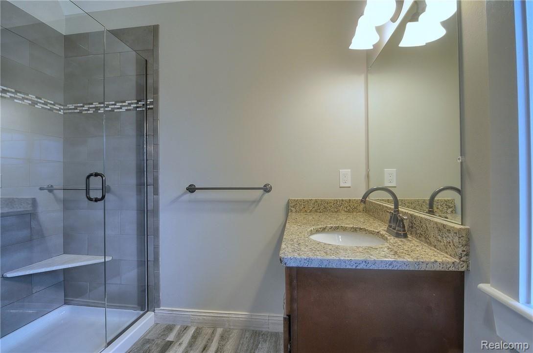 7000 Hayner Road Fowlerville, MI 48836 - Photo 16 of 31 16-Master Bathroom.jpg