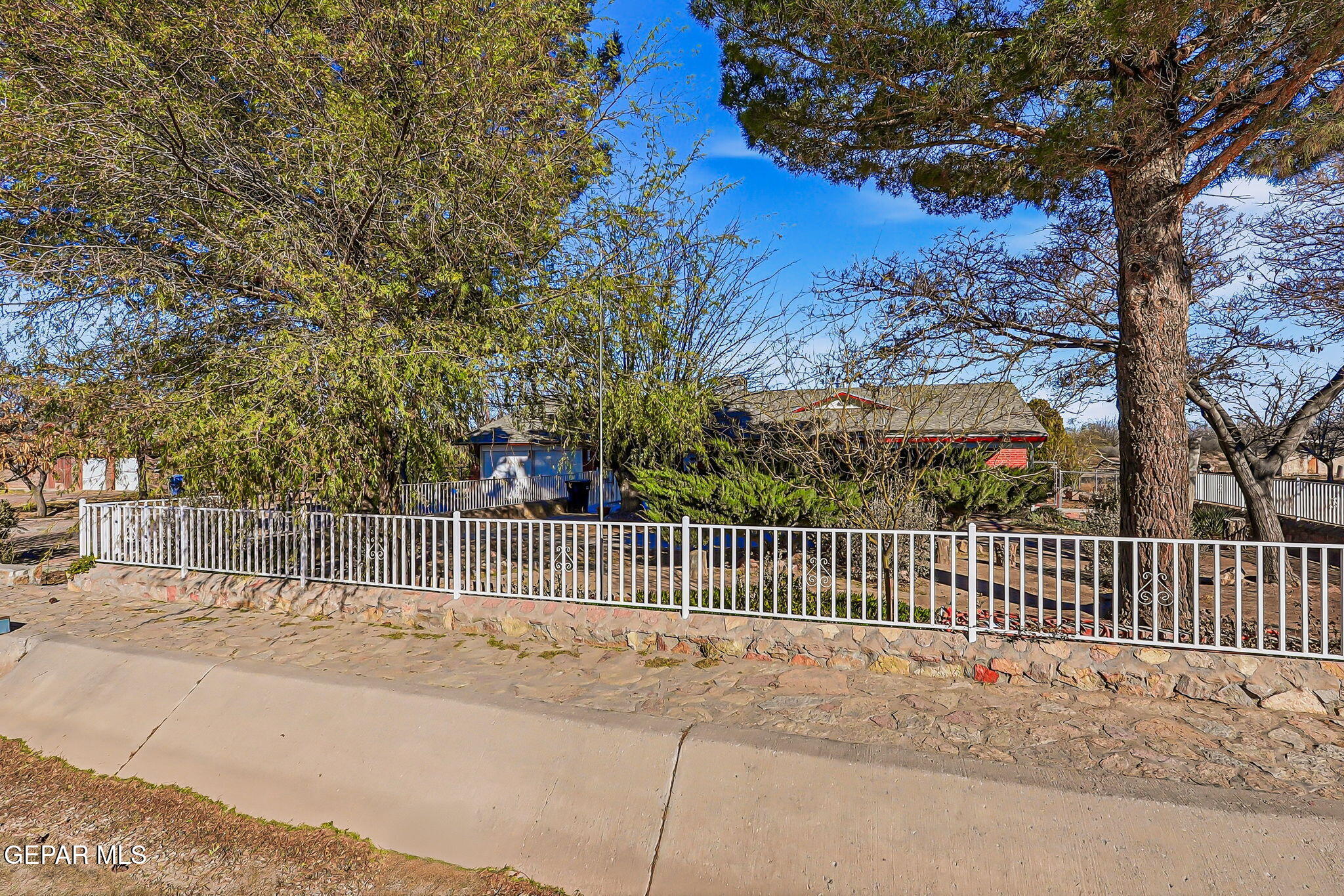 1602 Waterfront Street Anthony, NM 88021 - Photo 6 of 58 40-web-or-mls-IMG_3724