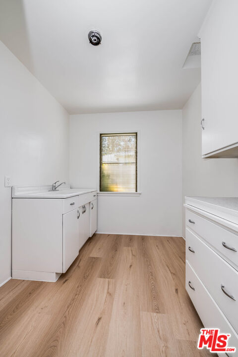 10941 Peach Grove Street Toluca Lake, CA 91601 - Photo 42 of 54