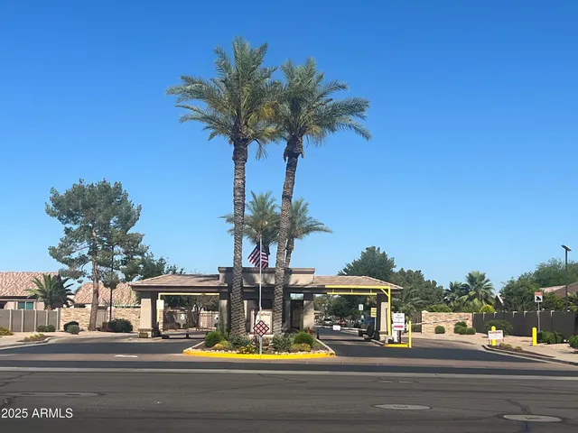 $359,900 | 6460 South Springs Place, Chandler, AZ 85249
