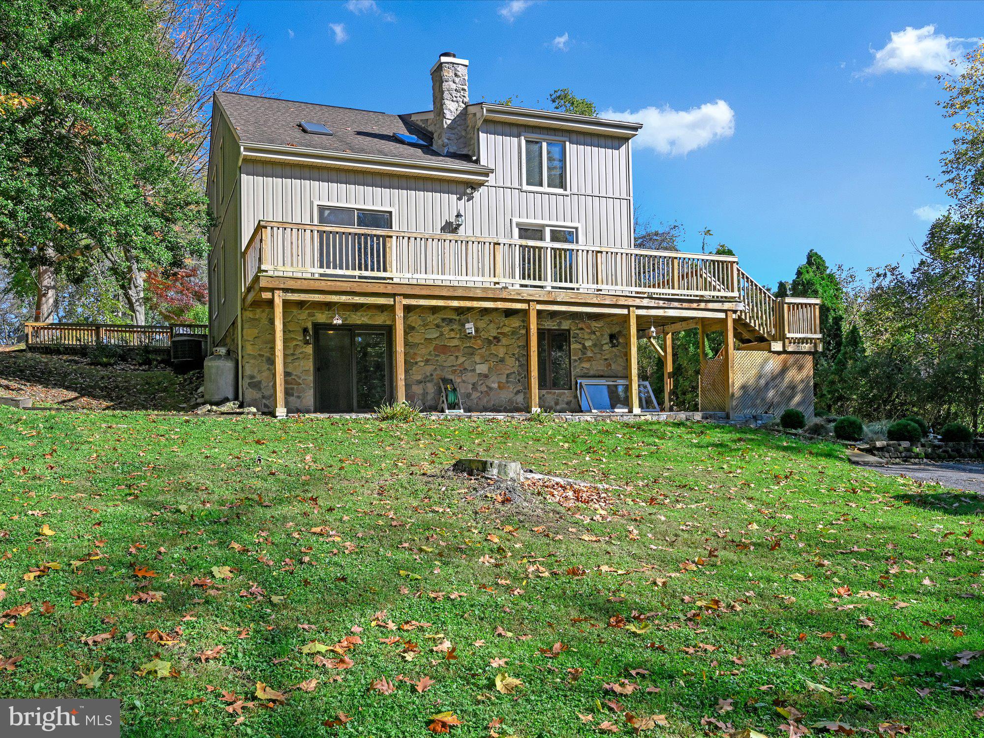 219 School House Road Lancaster, PA 17603 - Photo 3 of 29 Gallery Image 3