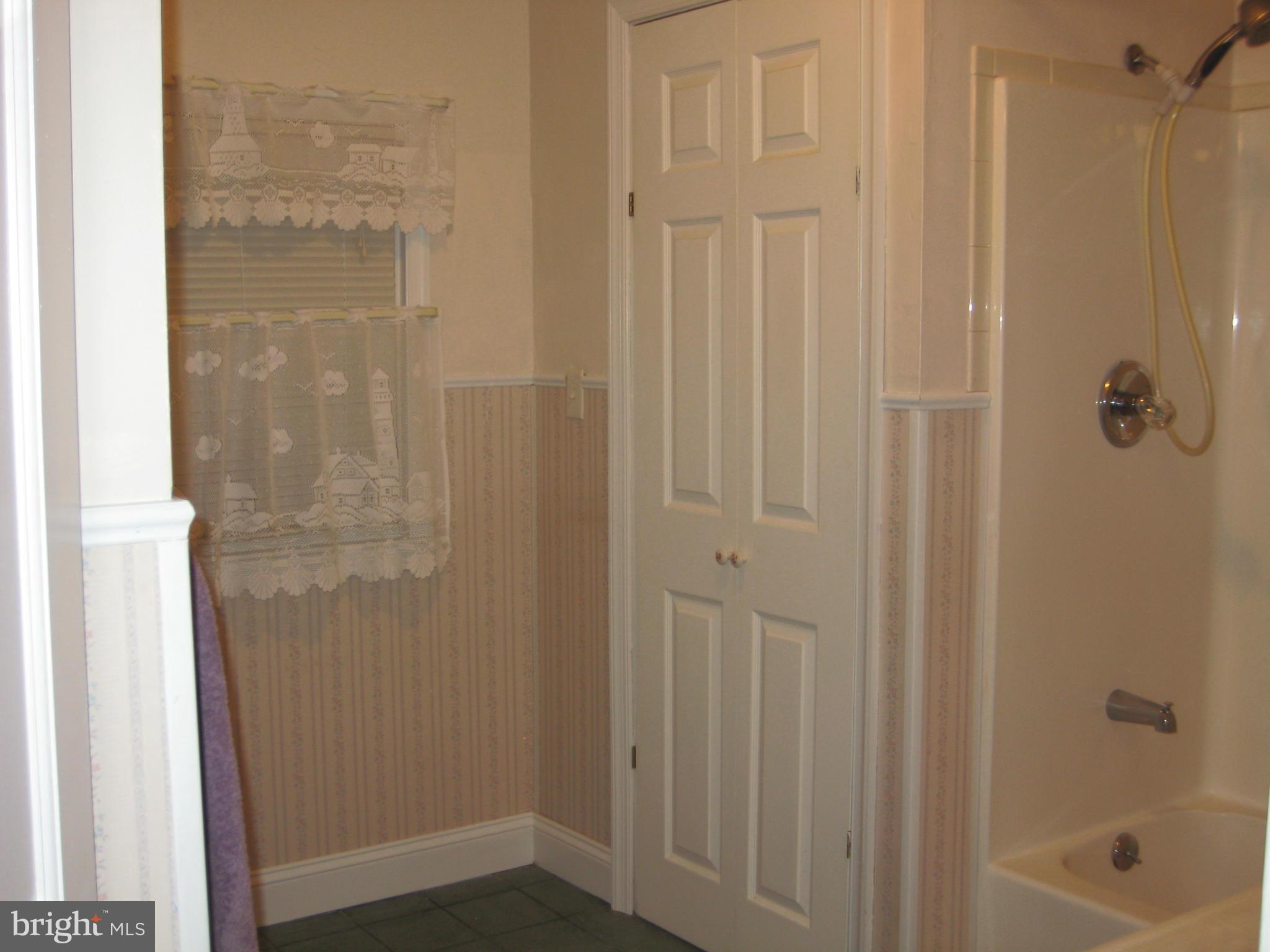 1309 4th Road Baltimore, MD 21220 - Photo 23 of 30 Bath