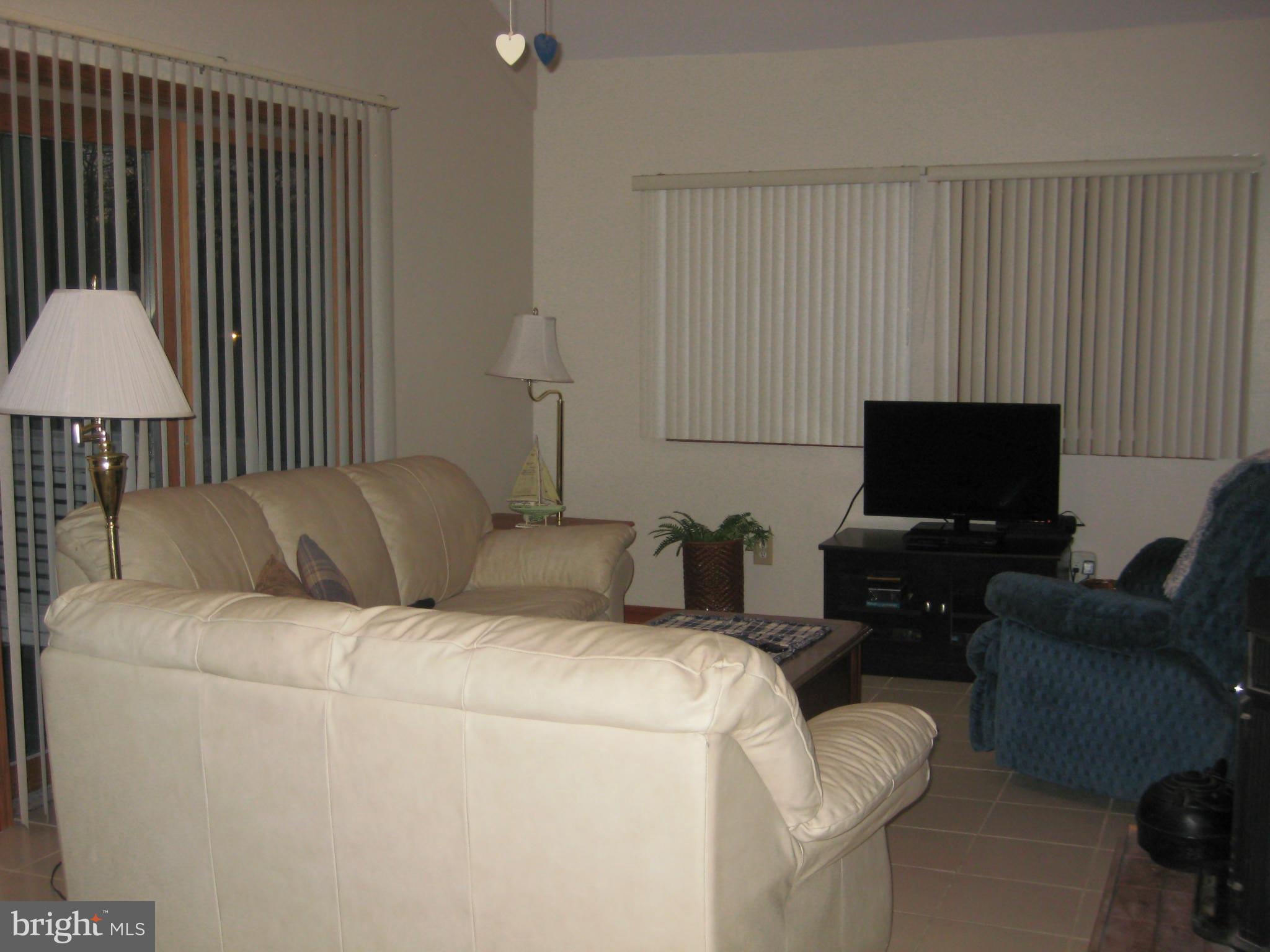 1309 4th Road Baltimore, MD 21220 - Photo 7 of 30 Family Room