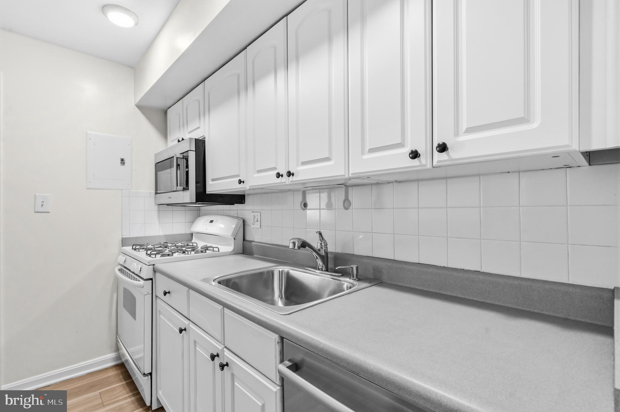 124 Haycock Road, Unit C2 Falls Church, VA 22046 - Photo 13 of 31 Gallery Image 13