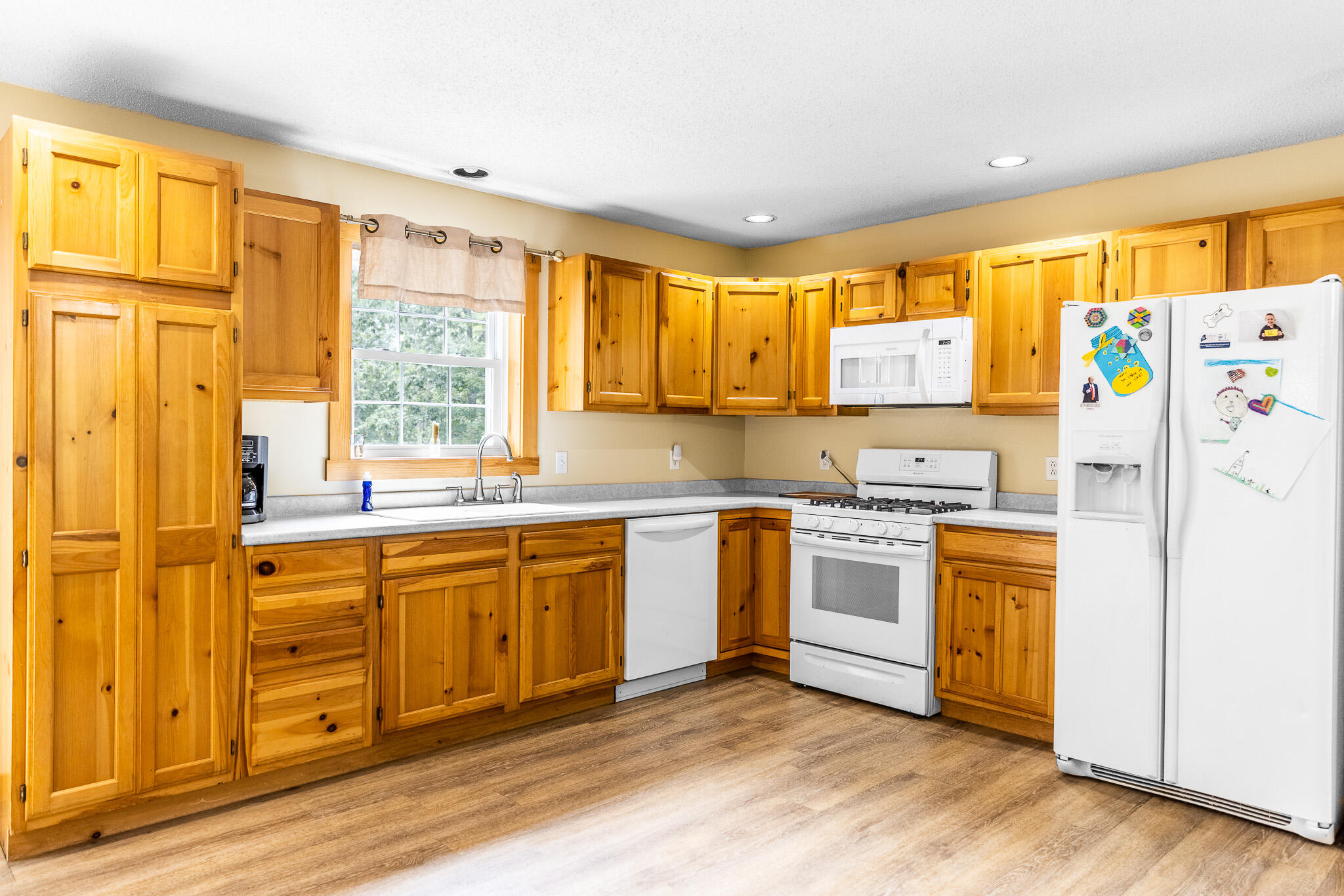 685 Ridge Road Plymouth, ME 04969 - Photo 24 of 36 House Interiors-4