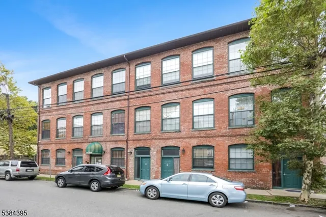 $249,000 | 105 Marion Street, Unit 18, Paterson, NJ 07522