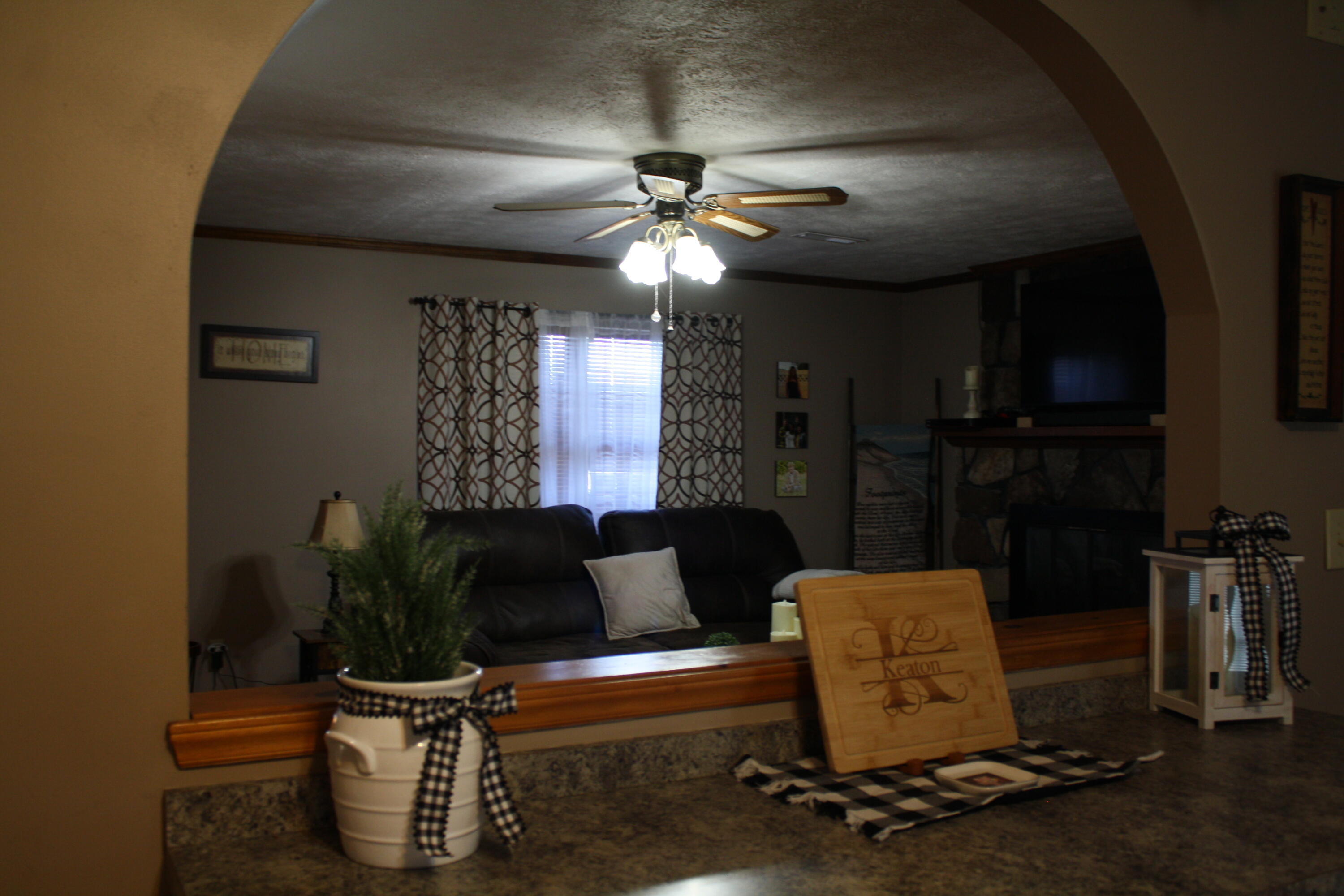 62 Howards Branch Road Hinton, WV 25951 - Photo 20 of 53 IMG_0449