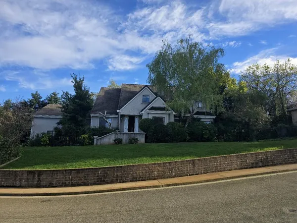 $774,900 | 531 Aurora Place, Redding, CA 96001